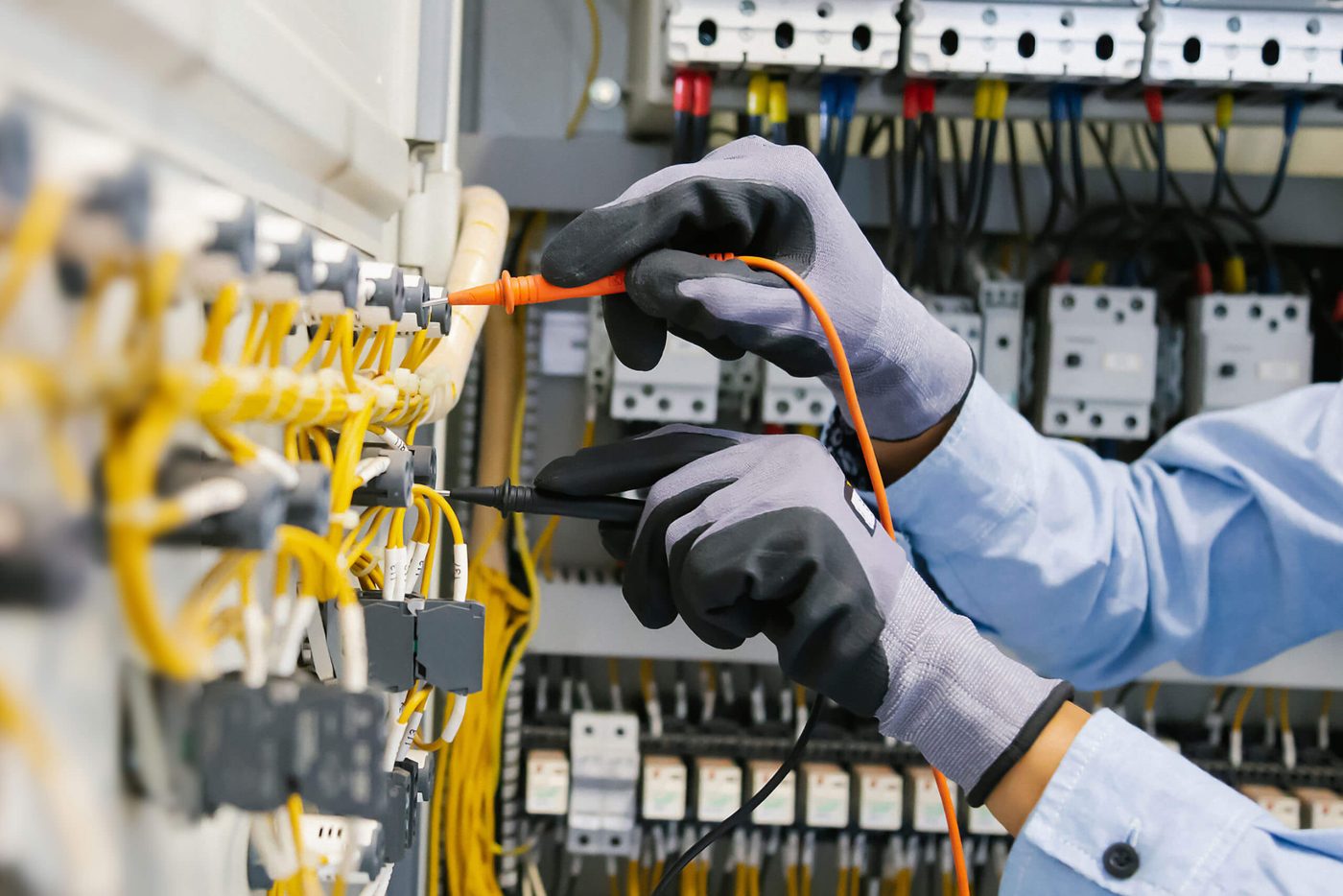 Serviços de eletricidade.